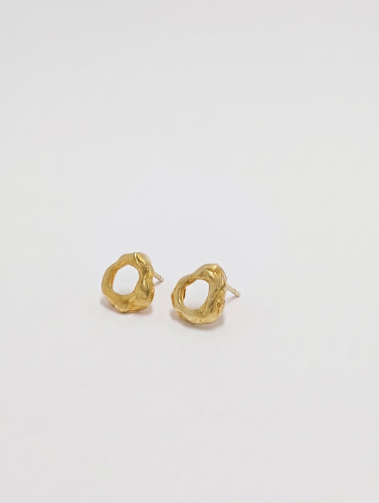 Schwarzes-Loch-Ohrstecker aus Gold-Vermeil